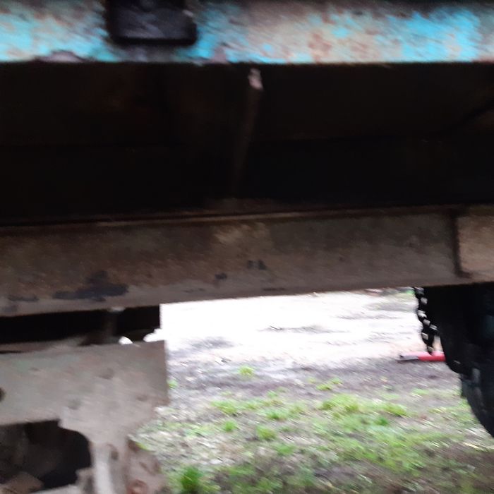 Продам тракторний причіп 2ПТС4