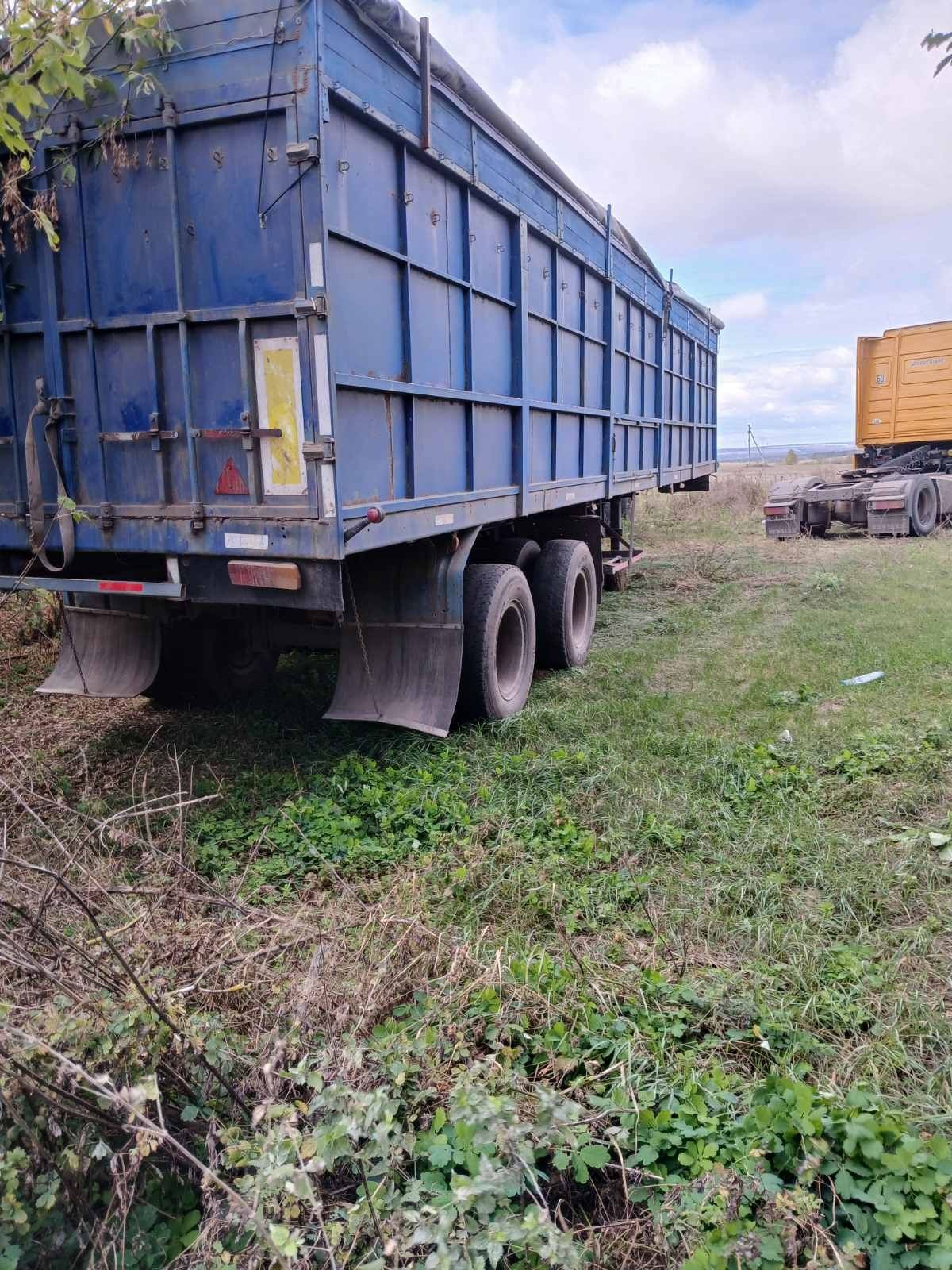 Напівпричіп зерновоз