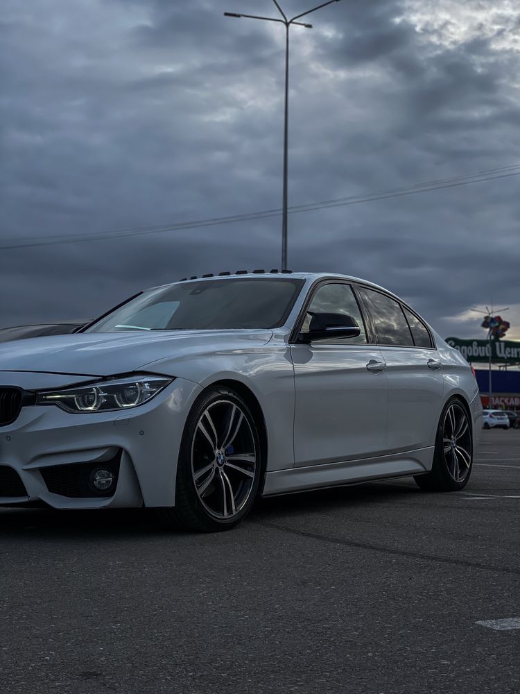 BMW F30 (FL) 2016