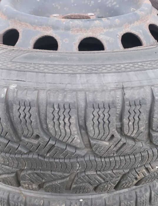 Komplet felg stalowych + opony zimowe Kleber Krisalp HP2 175/65 R15