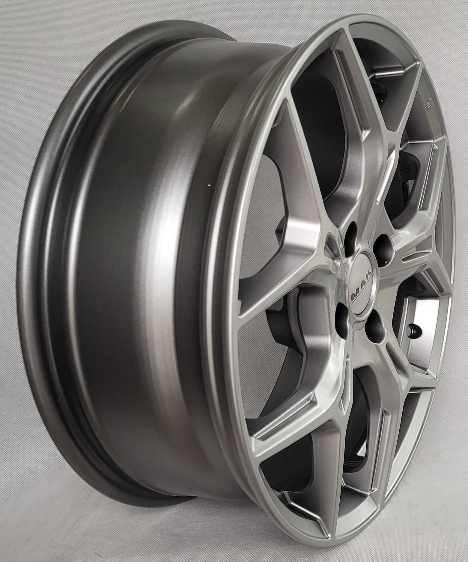 Felgi 18 Alfa Romeo Junior Fiat 600 Jeep Avenger Opel Corsa 4x108 MAK