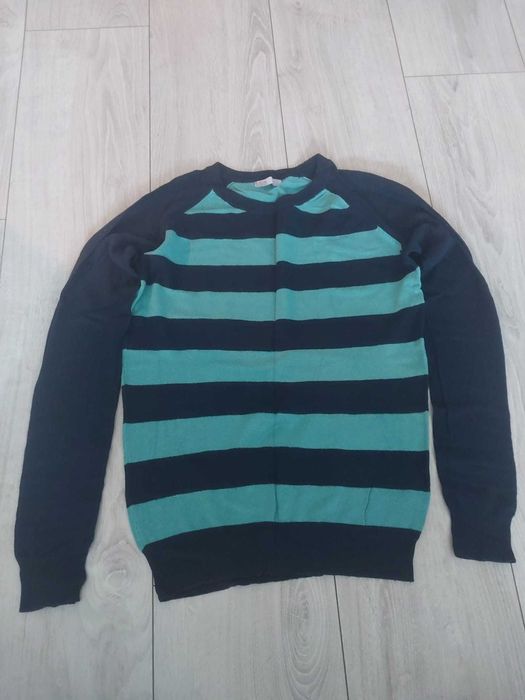 Sweter damski w paski z długimi rękawami
