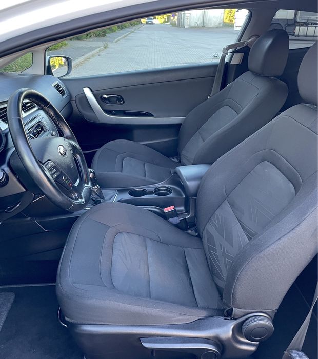 Kia Pro Ceed 2014 1.6 GDI 135km / Podgrzewana kierownica i fotele /