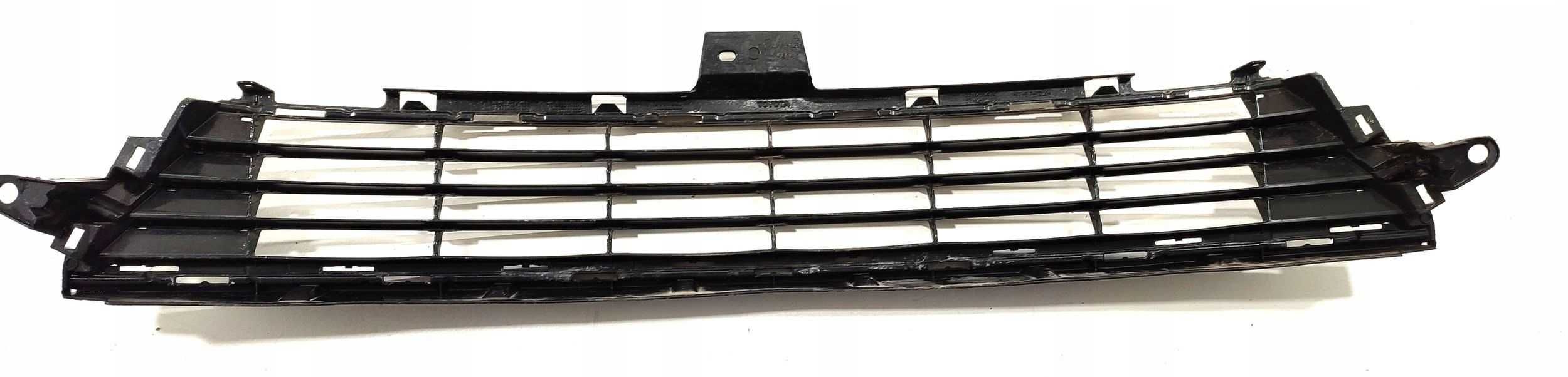 Krata dolna zderzak przedni Toyota Auris II LIFT 2015 - 2018 r