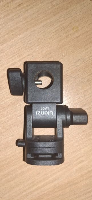 Кріплення/адаптер до штативу