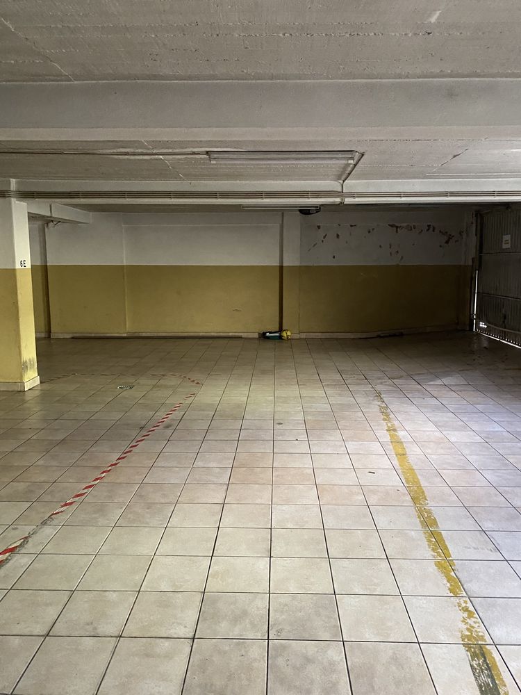 Lugar de garagem - Seixal