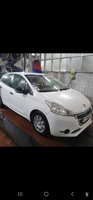 Peugeot 208 1.4 hdi iva dedutível