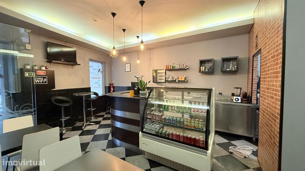 Pizzaria/Restaurante em Baguim do Monte