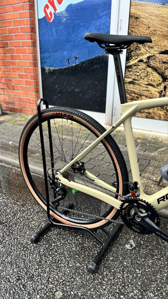 Bicicleta de gravel Rock Machine (carbono)