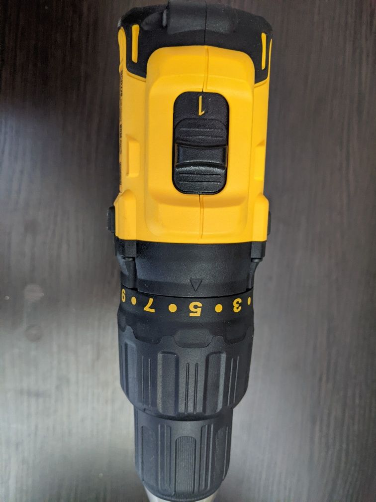 Шуруповерт dewalt DCD778