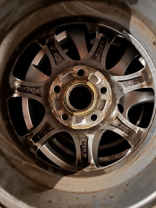 Opony zimowe z felgami 5x112 185/65/15