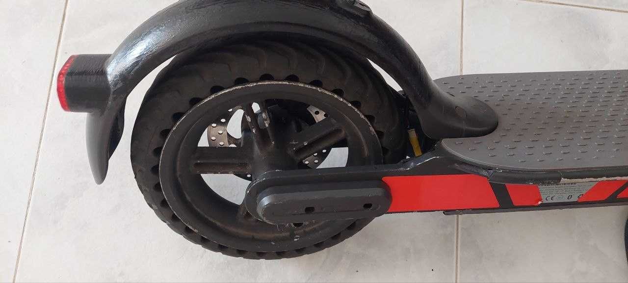 Trotinete Eletrica XIAOMI PRO Scooter €150 Para vender logo.