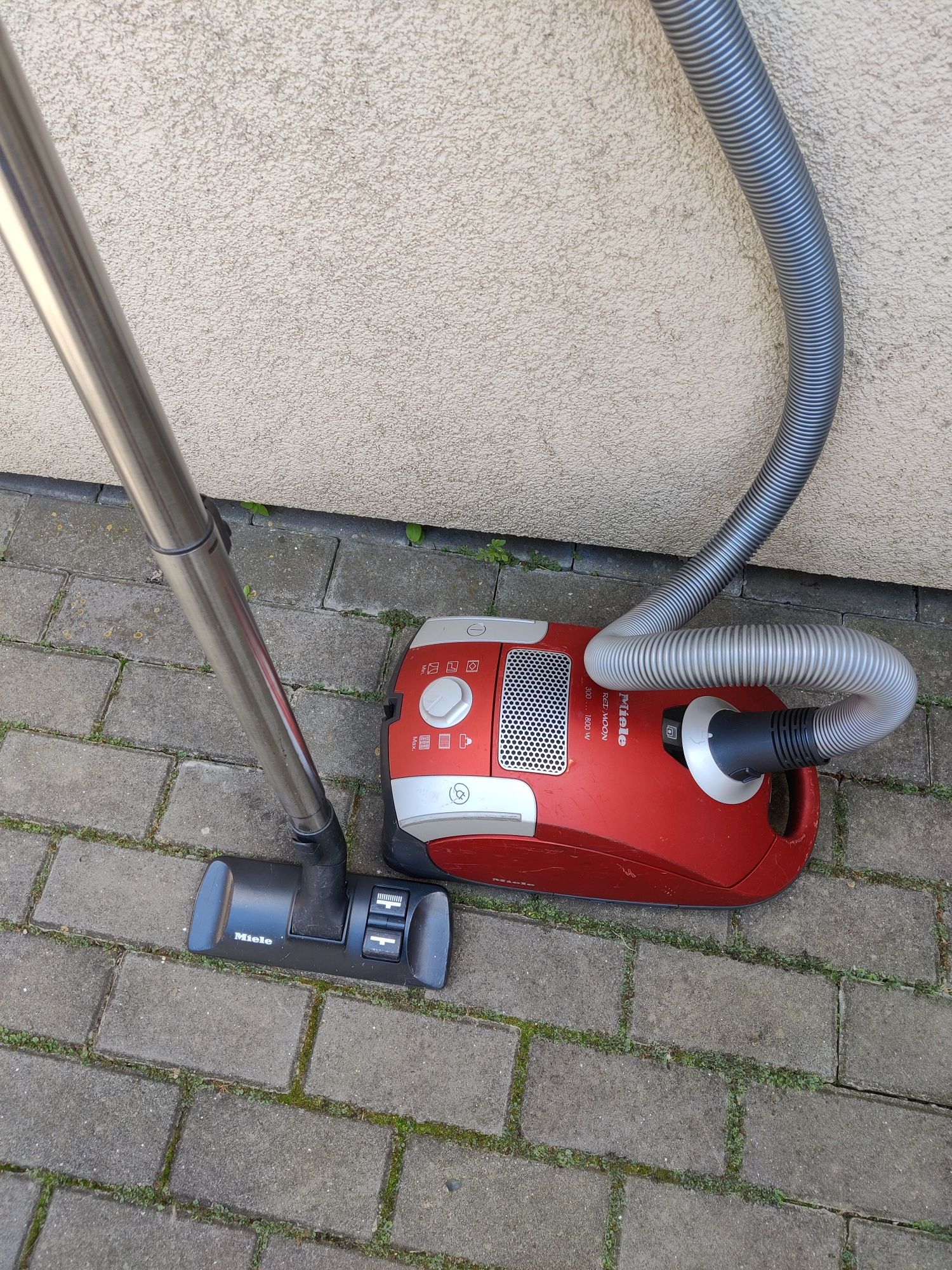 MIELE red soon пилесос з Німеччини