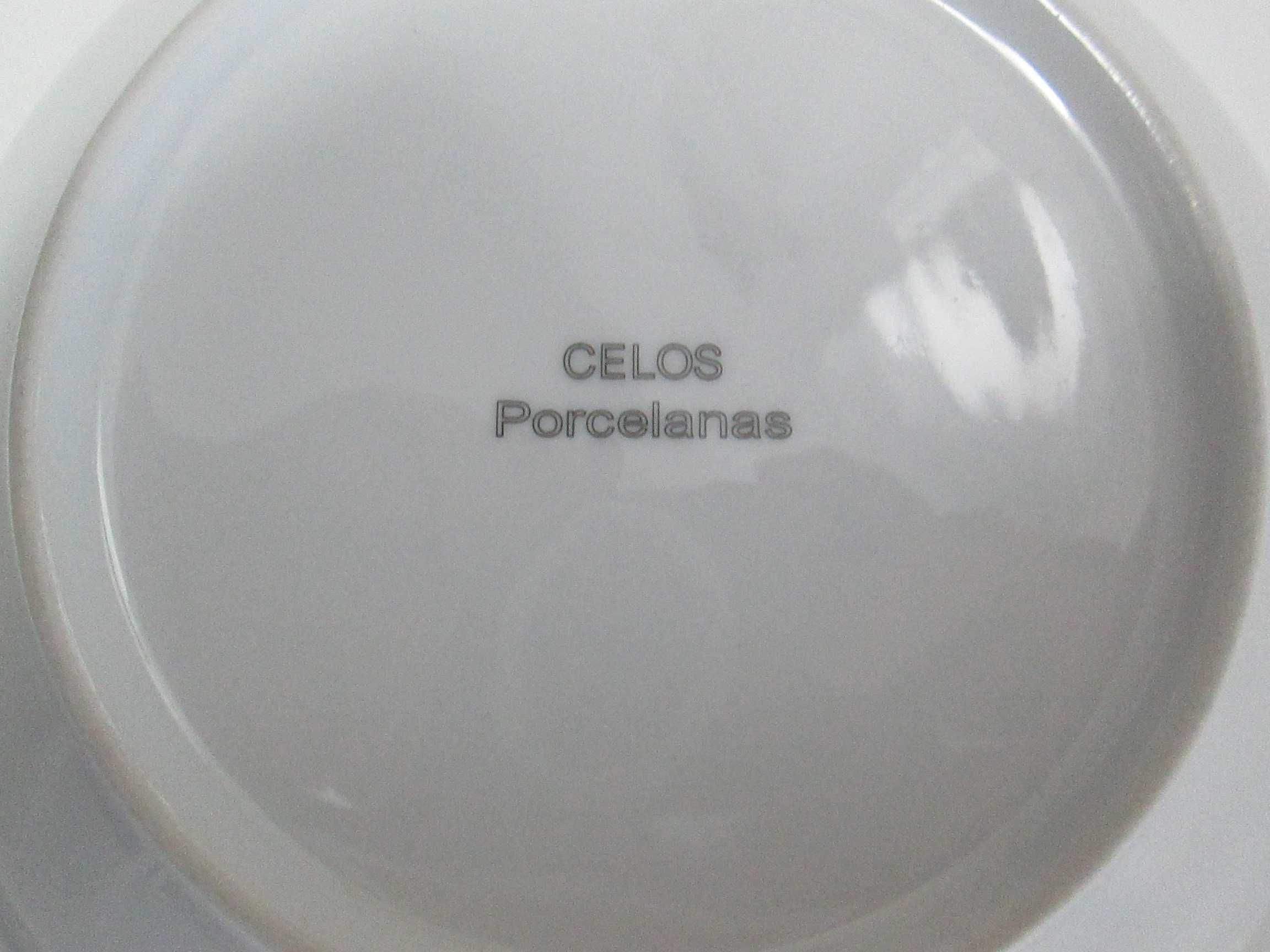 Taça em Porcelana com decoração de Natal