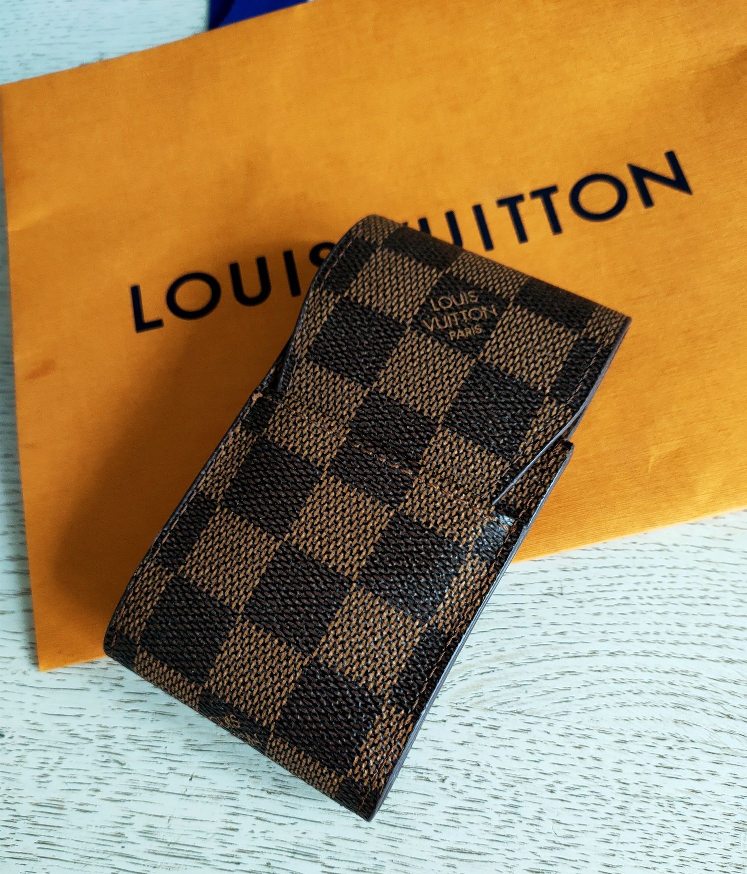 Wyprzedaż -Etui Louis Vuitton