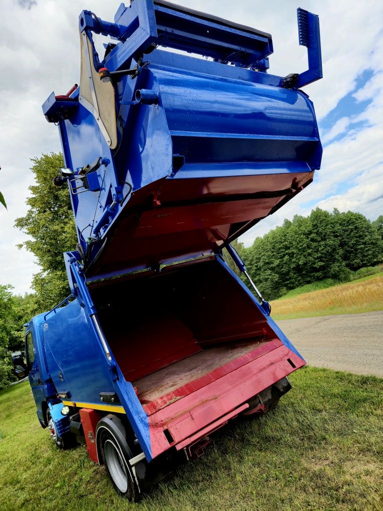 Śmieciarka Mitsubishi Fuso NTM