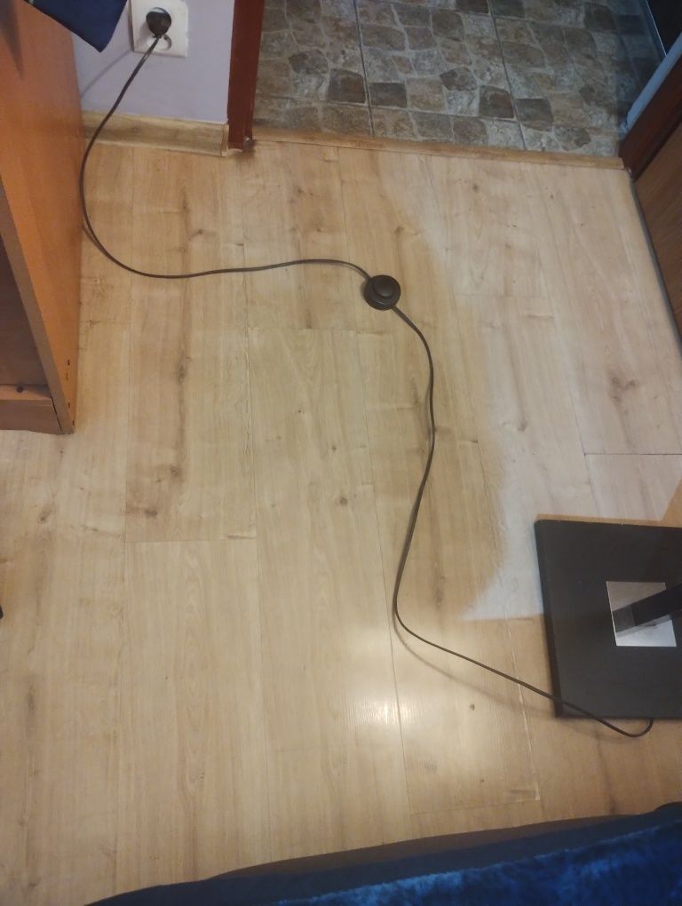 Sprzedam lampę stojącą