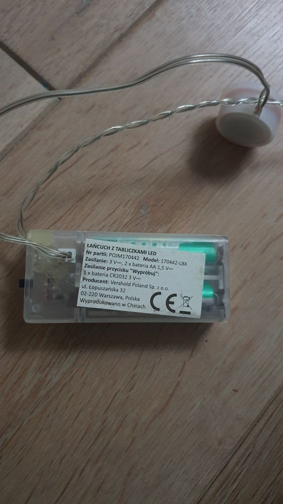 śwaitełka, łańcuszek z tabliczkami LED