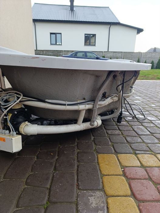 Wanna z hydromasażem jacuzzi okazja