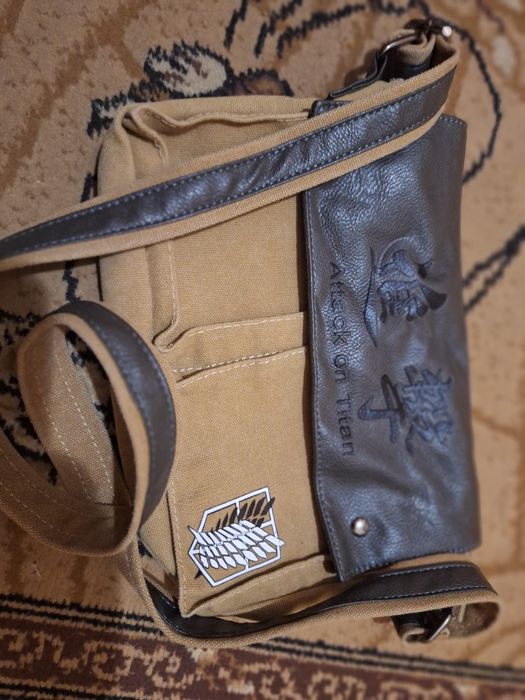 Продам сумку "Битва титанів"