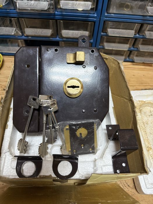 Fechaduta porta