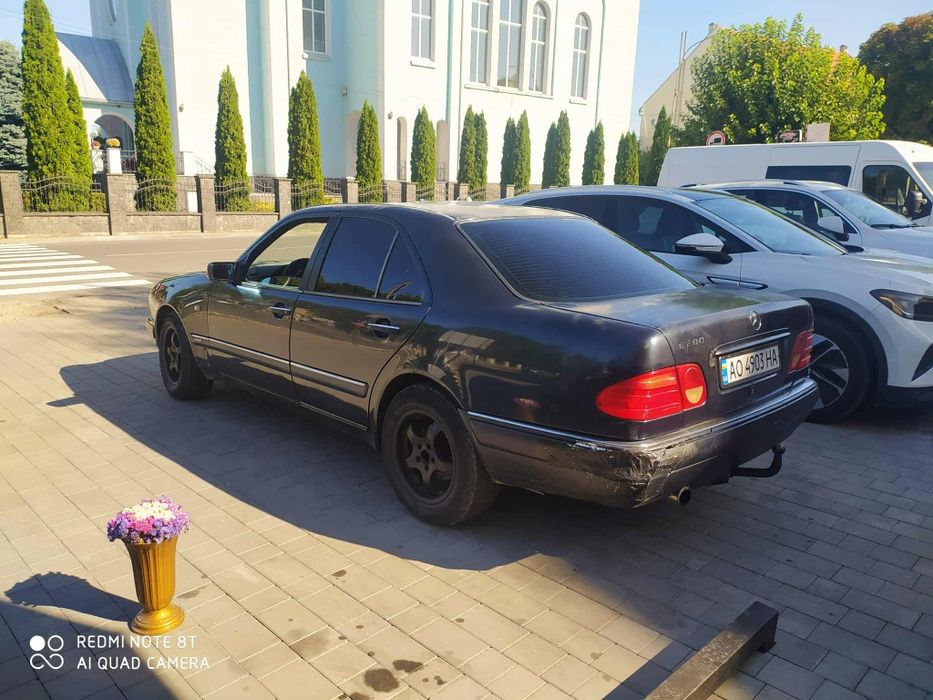 Мерседес E200 або обмин