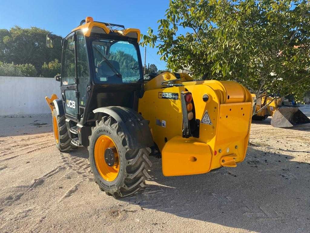 Empelhador JCB 535