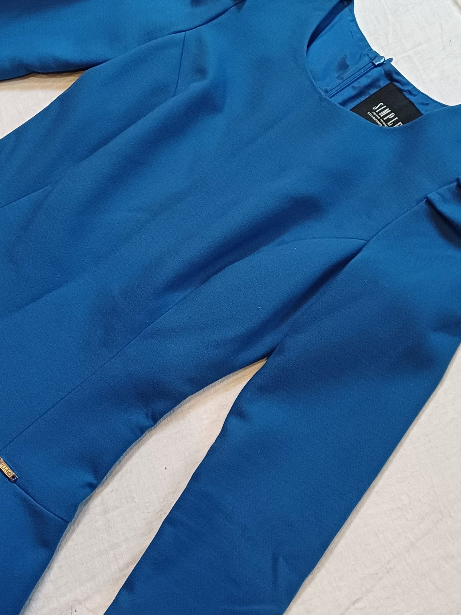 Sukienka Simple 34-36 z długim rękawem
