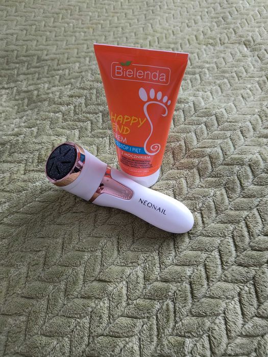 Wygładz stopy za pomocą tej elektrycznej frezarki