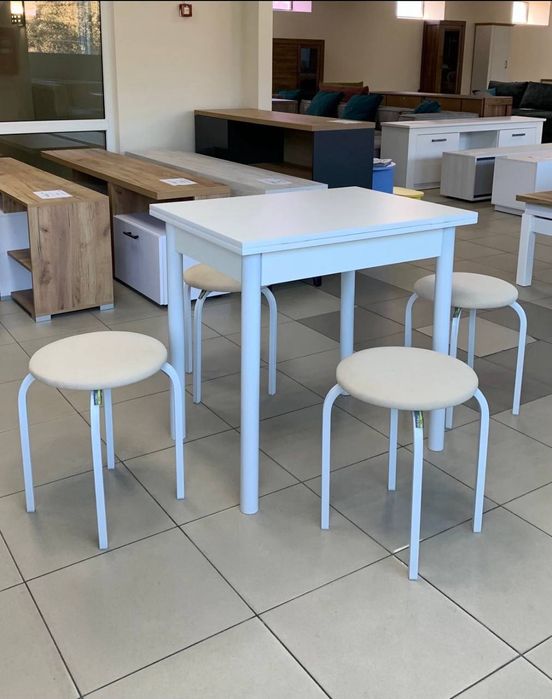 Комплект меблів, кухонний комплект, табурети і стіл розкладний