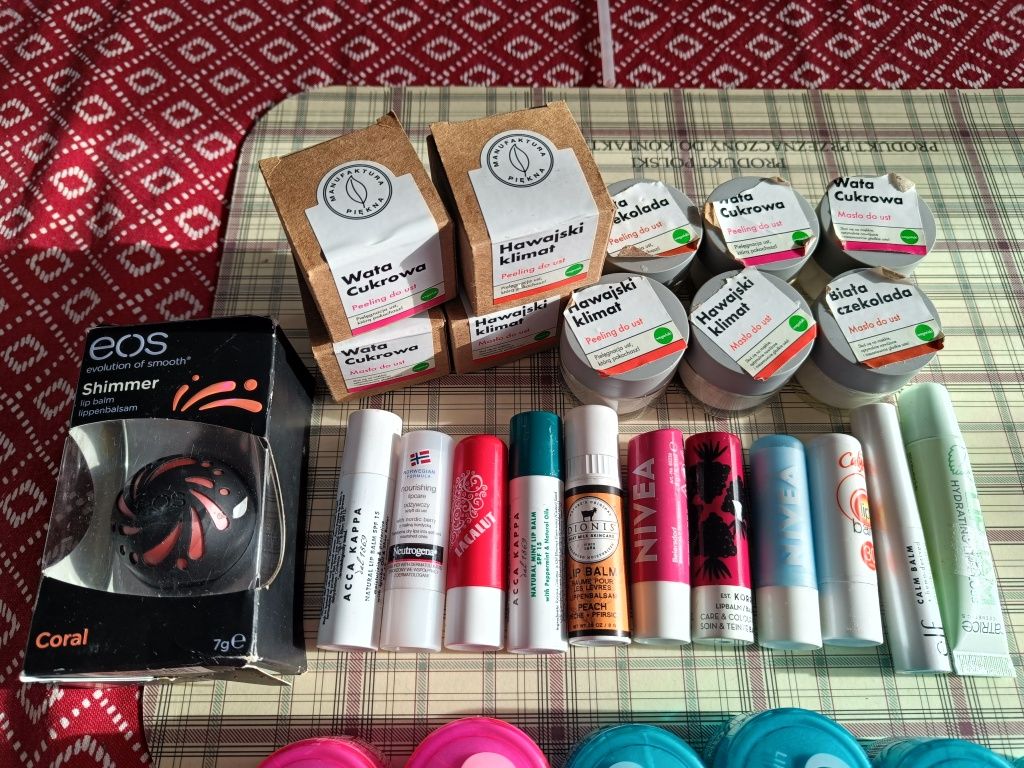 Pomadka balsam do ust peeling Nivea eos i inne