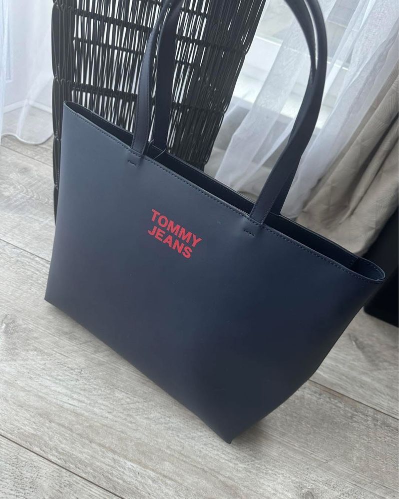 TOMMY JEANS  Torebka shopperka Essemtial Pu Tote