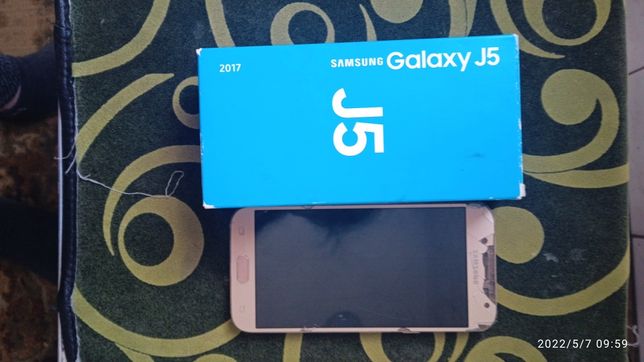 Продам Samsung j530 под восстановление !!