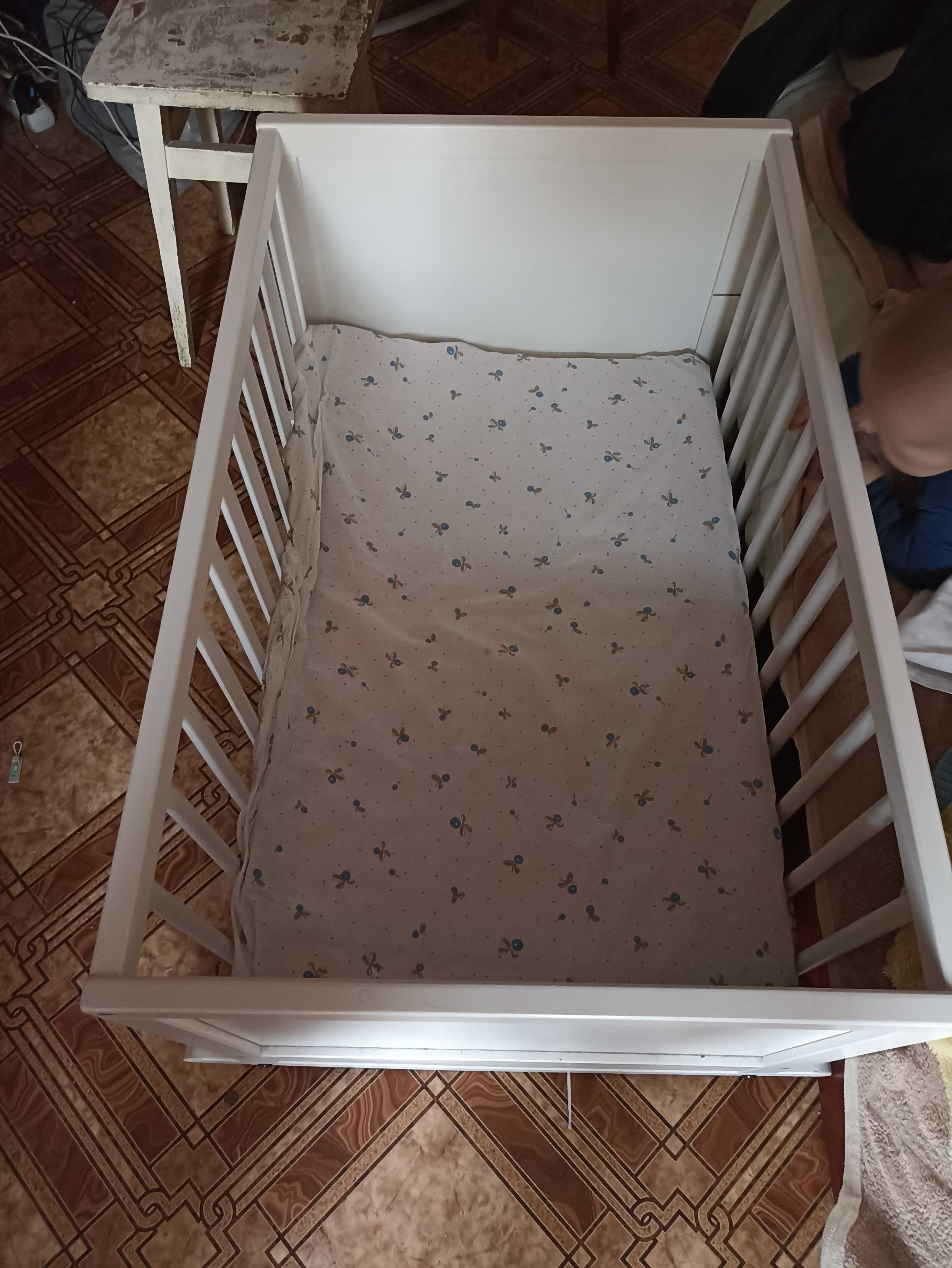 Детская кроватка IKEA SOLGUL Дитяче ліжко,качалка. 84 см на 54 см