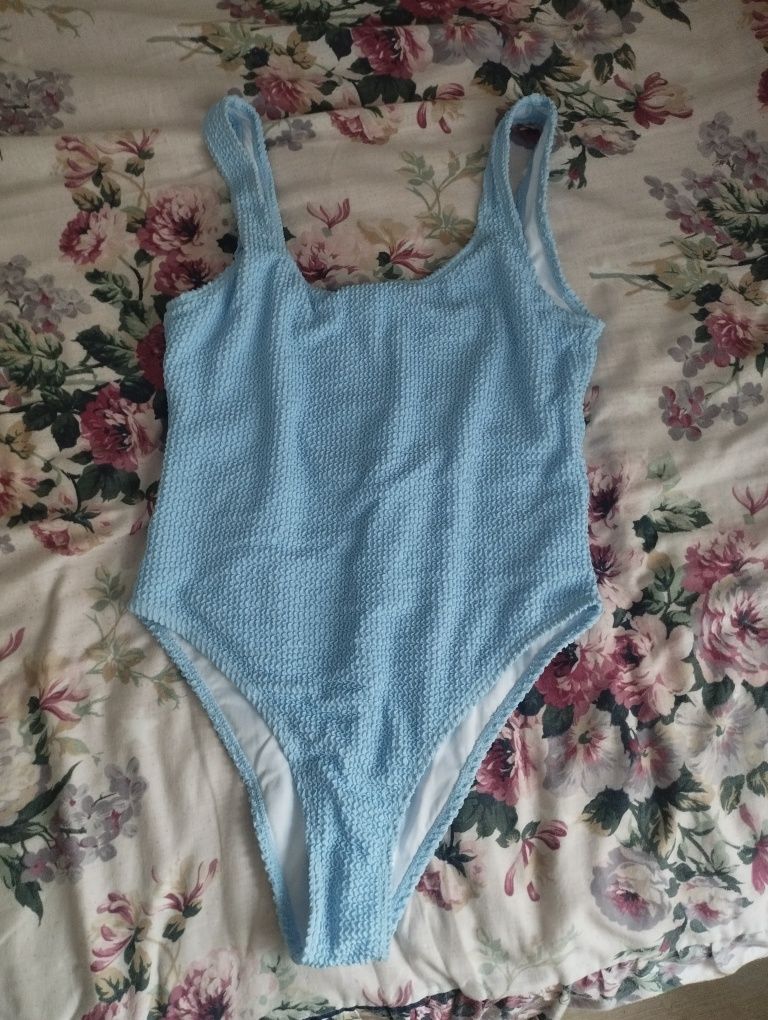 Продам Купальник