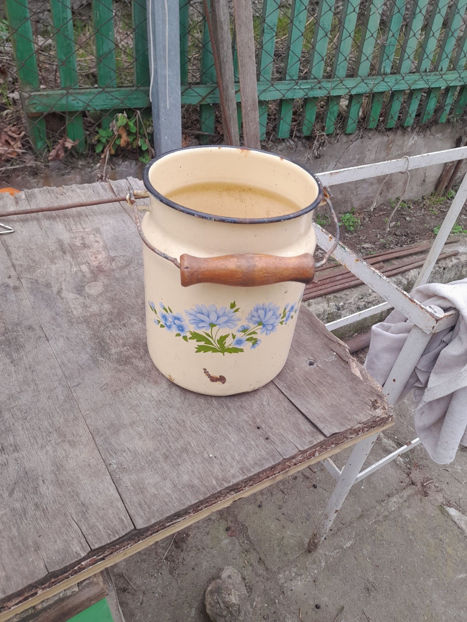 Бидон (3 л.) Бочка 10 л., канистра(3).