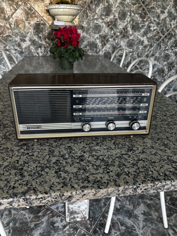 Rádio Grundig vintage