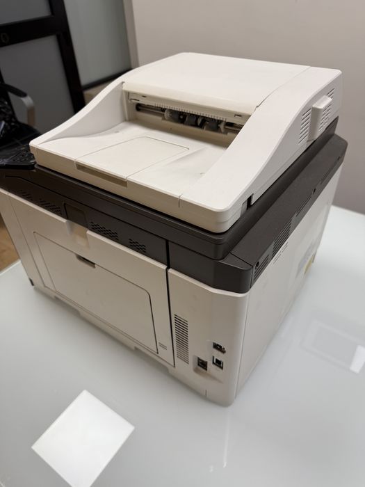 Impressora A4 Laser multifunções