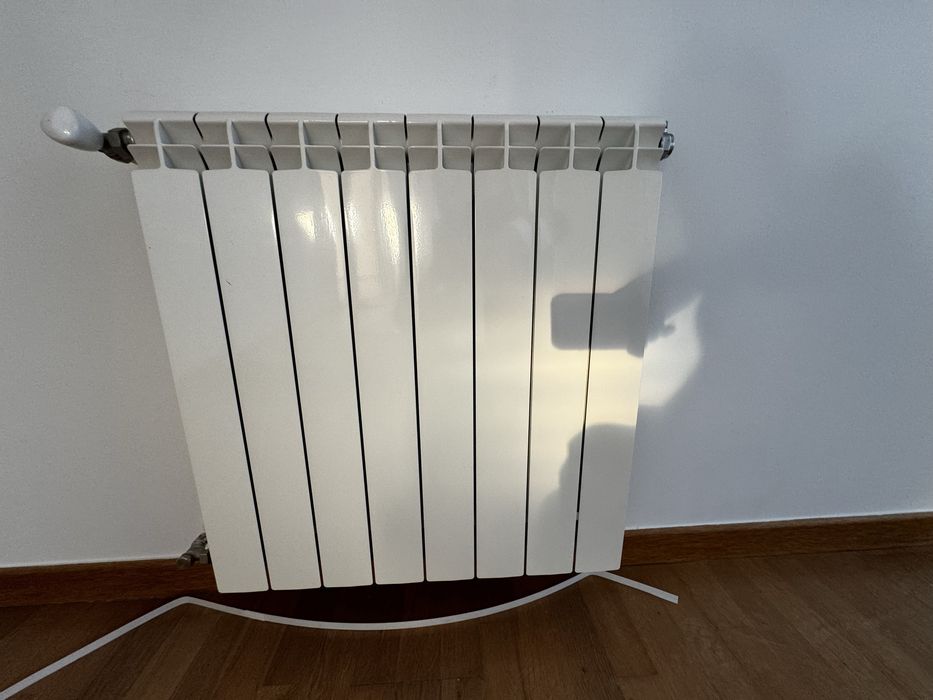 Radiadores para aquecimento central em otimo estado.