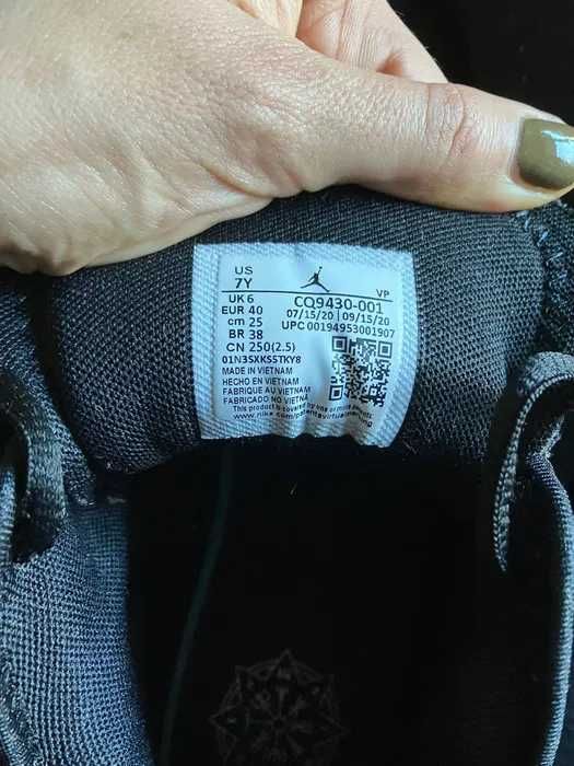 Sprzedam Buty nike air jordan WHY NOT ZER0.4 rozm 40