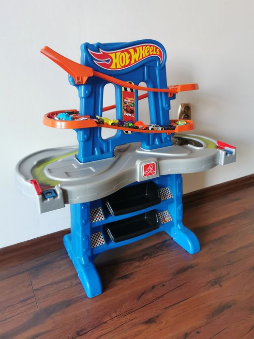 Stolik zjeżdżalnia hot wheels step2
