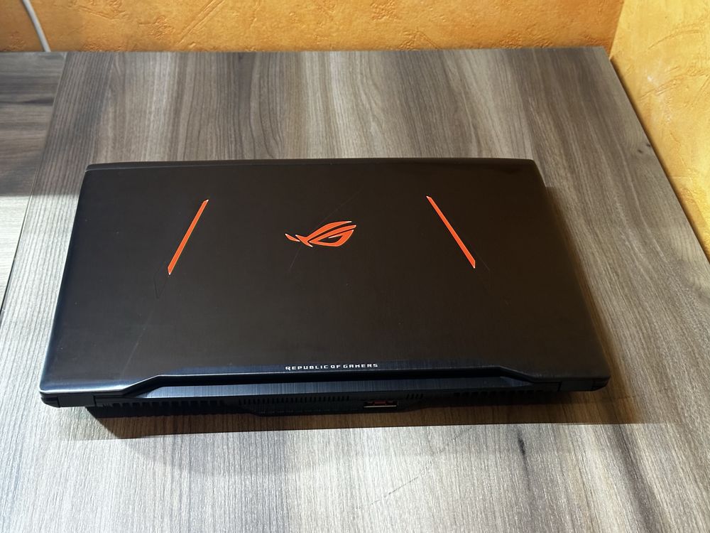 ТОП 17.3 ASUS ROG STRIX(i7/GTX1080 8GB/16DDR4/256+1TB/17.3 2K 120hz)