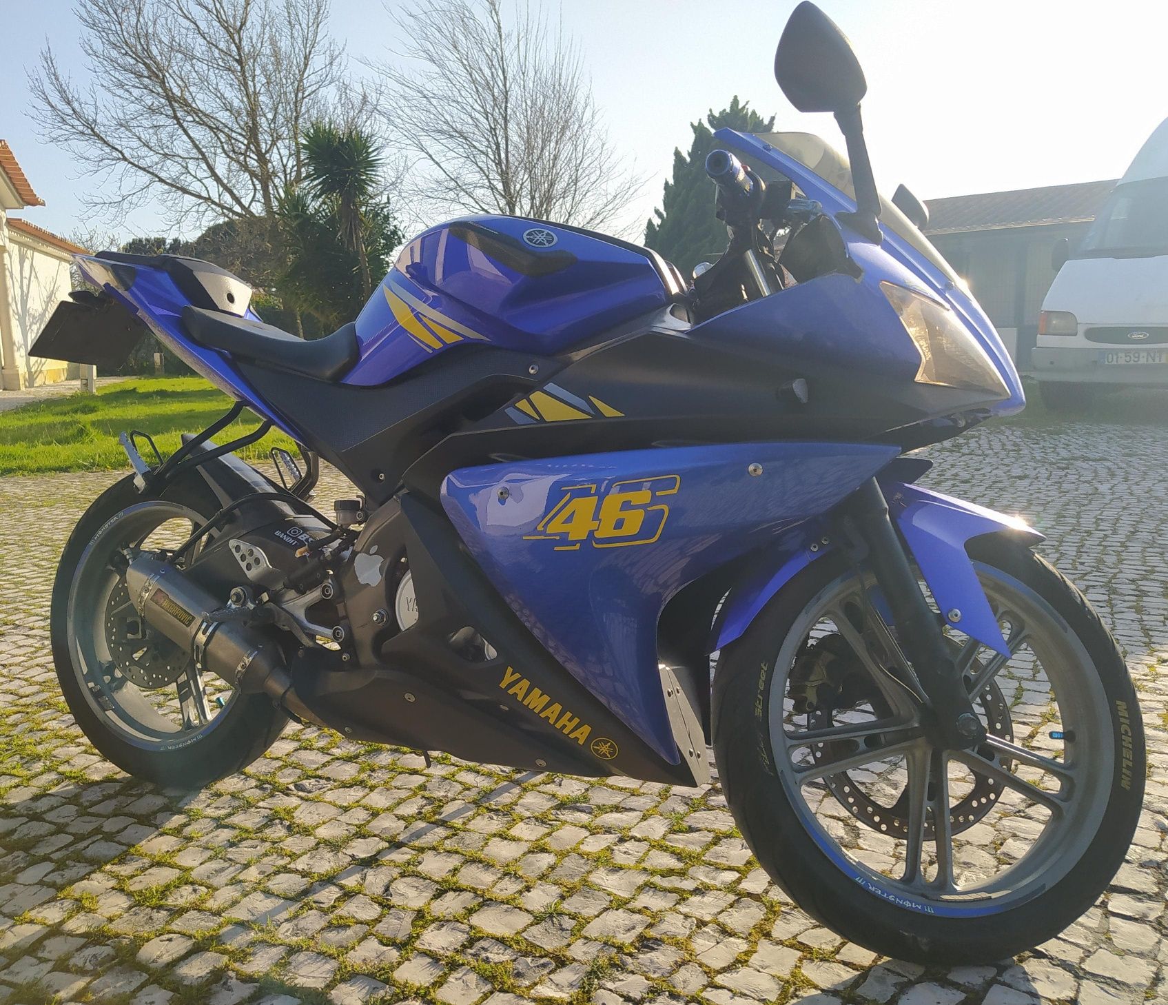 Moto Yamaha YZF 125r 2009