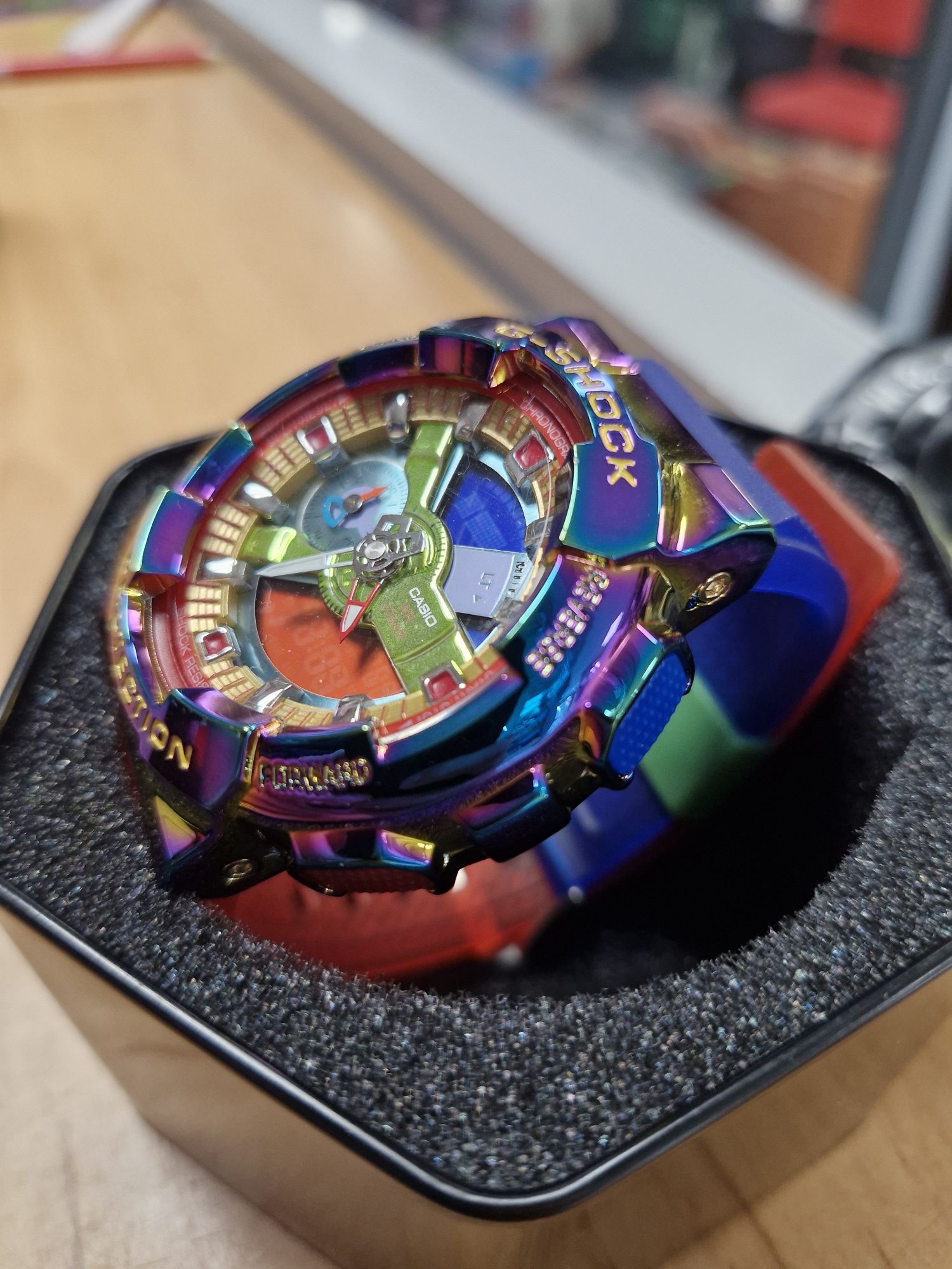 Casio g-shock rainbow 5553GM