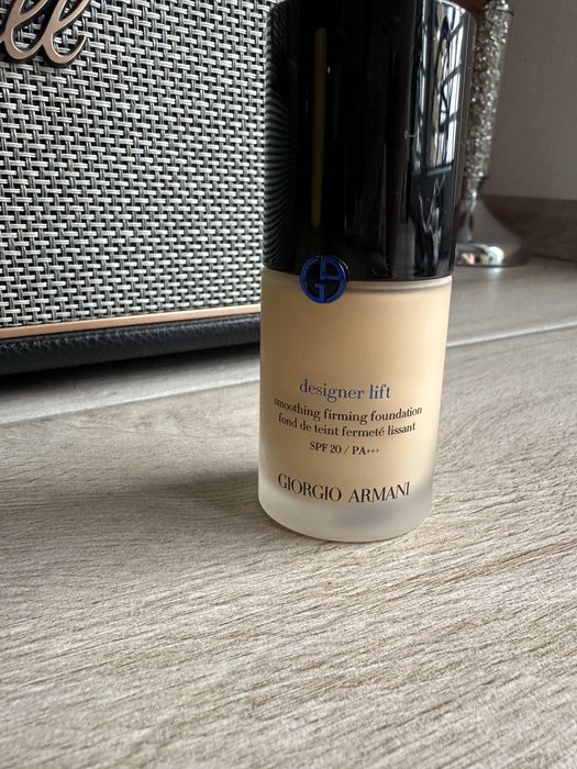 Giorgio Armani Designer Lift podklad 2