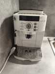 Sprzedam ekspres ciśnieniowy do kawy DeLonghi Magnifica S, biały