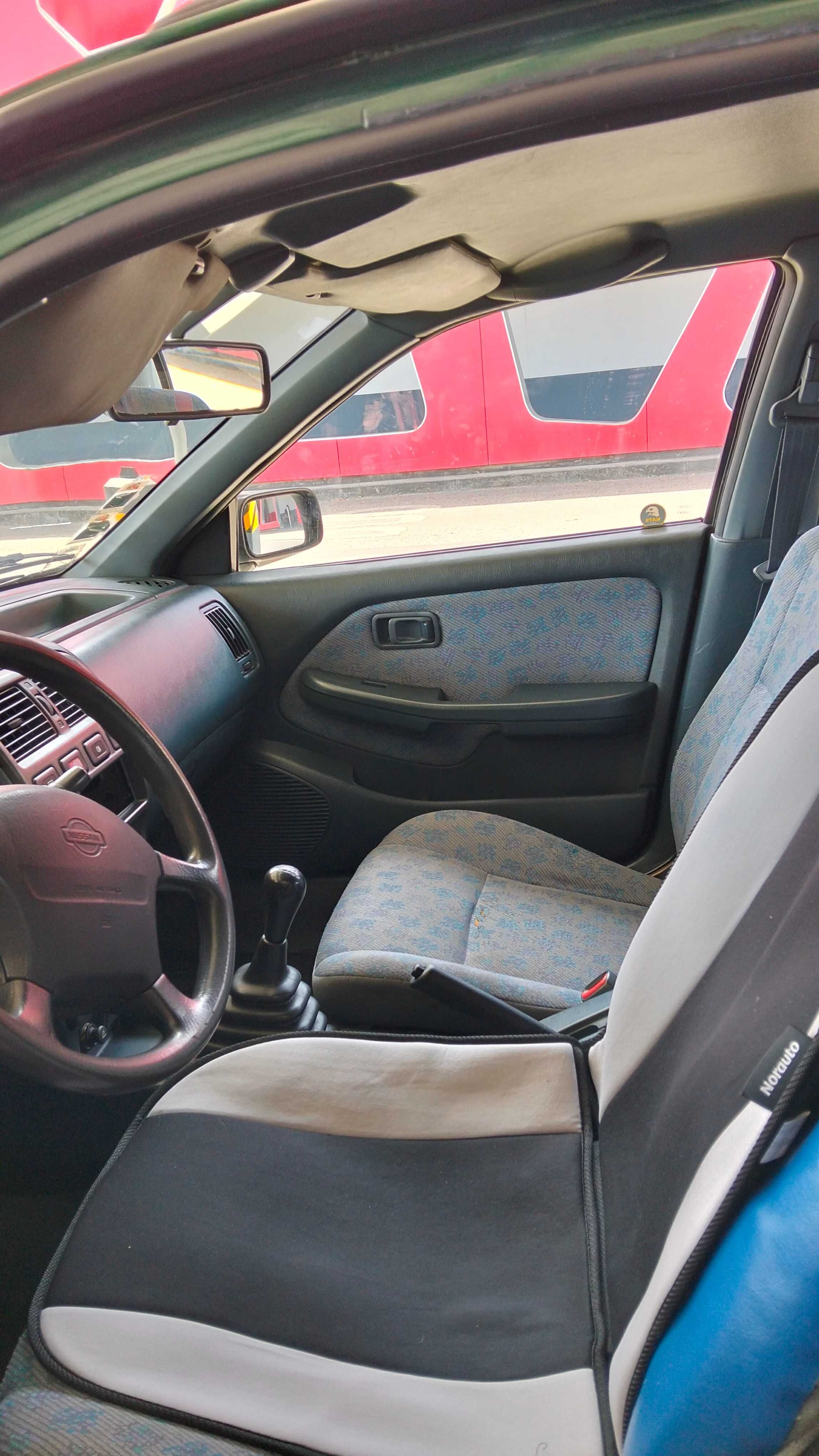 Nissan Almera N15 1.4 87hp AC