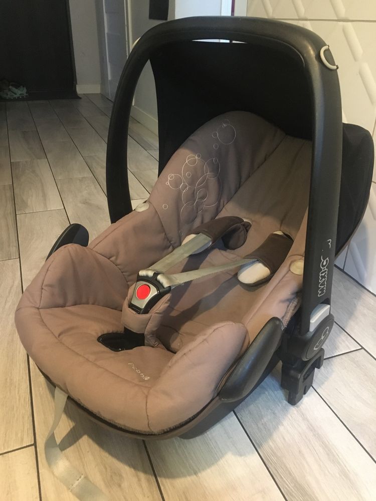 Fotelik Maxi Cosi Pebble + isofix