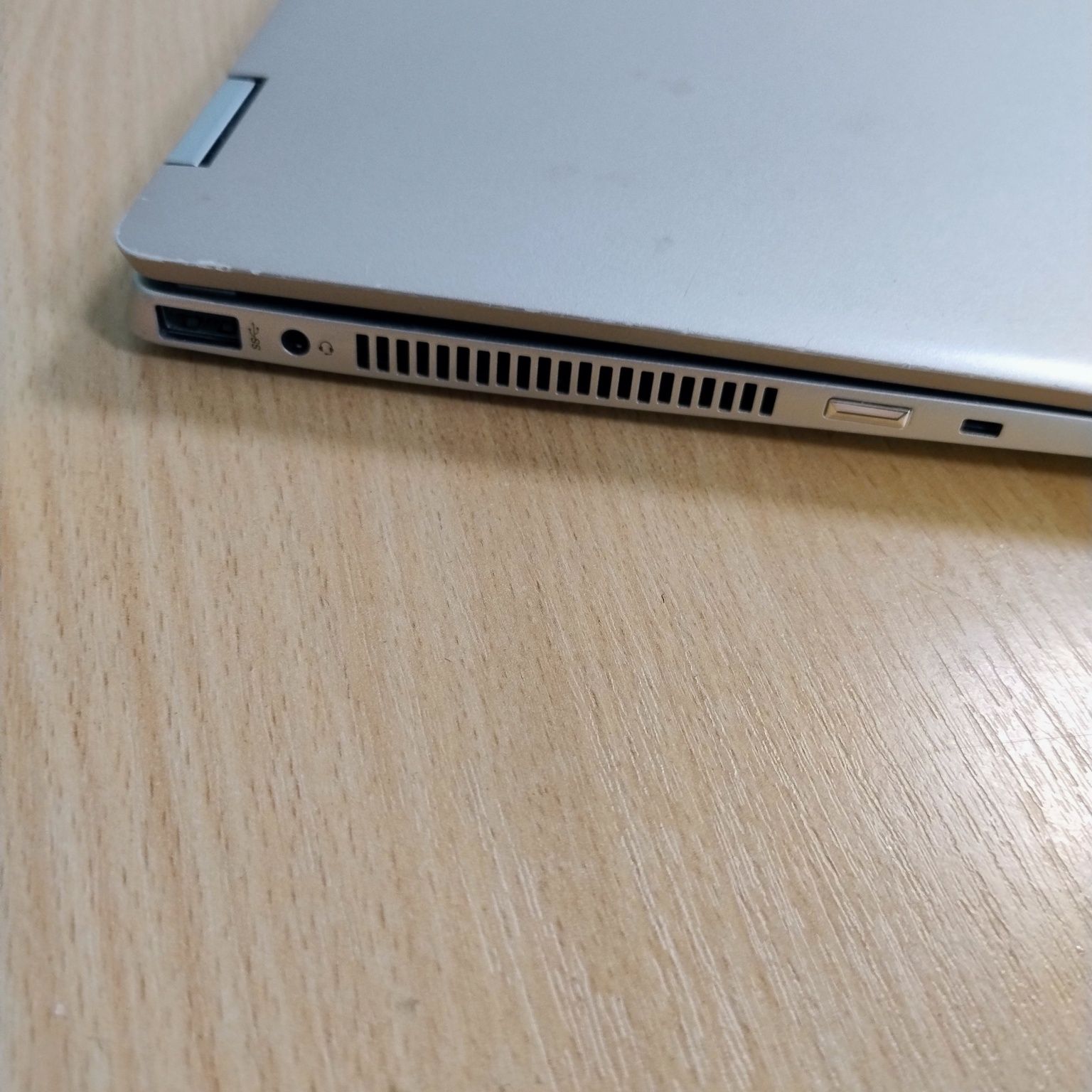 HP Pavilion x360 Convertible 14m-dh1 Touch i5-10210U
