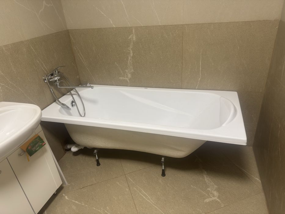 Ванна EGO акрилова прямокутна на ніжках